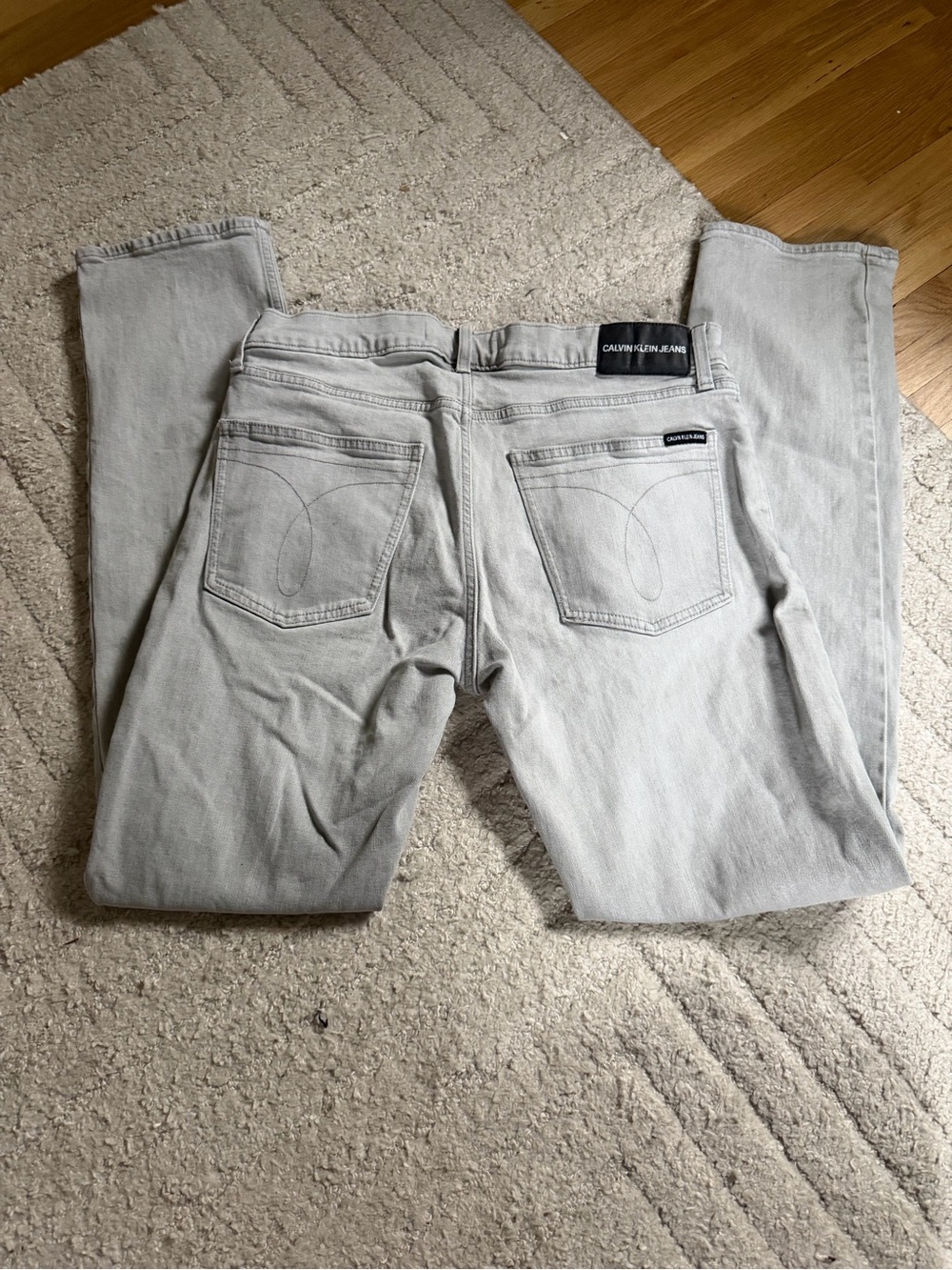 Calvin Klein Jeans Men’s Light Gray Straight-Leg Jeans